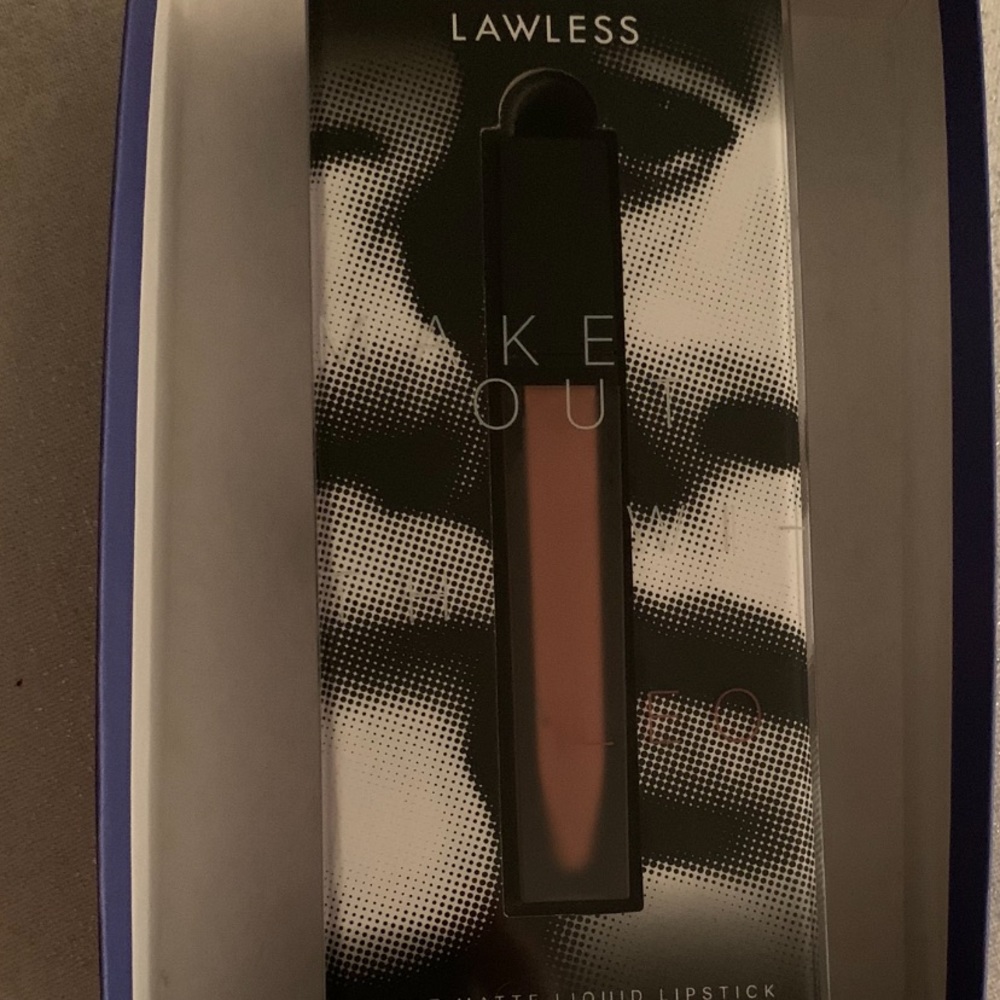 Lawless matte liquid lipstick 💄
